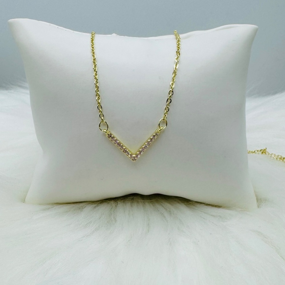 V Necklace With Rhinestone Necklace - Picture 4 of 4